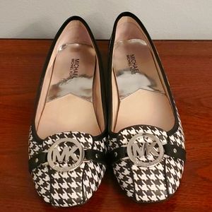 Michael Kors Fulton Houndstooth Flat Sz 10